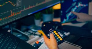 Alfred Winslow Jones on Short Selling: Why Most Indians Avoid This High-Risk Strategy