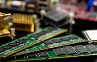 Ashwini Vaishnaw Expects More Memory Chip Manufacturing in India – What This Means for Tamil Nadu