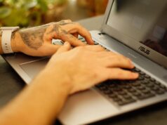 Asus Zenbook Duo 2026 (UX807) Review: The Most Practical Dual-Screen Laptop Yet
