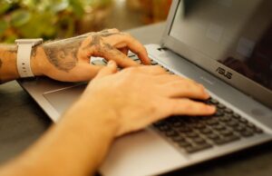 Asus Zenbook Duo 2026 (UX807) Review: The Most Practical Dual-Screen Laptop Yet