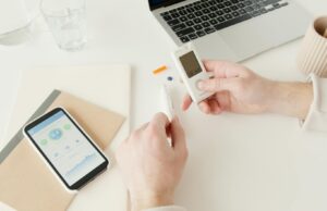 Best Health Monitoring Apps for Indians 2026: Top 5 Apps to Track Your Health