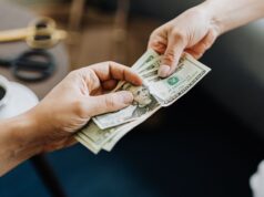 Dollar Steadies as US-Iran Deal Talks Impact Global Markets: What It Means for Your Investments