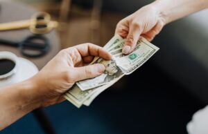 Dollar Steadies as US-Iran Deal Talks Impact Global Markets: What It Means for Your Investments