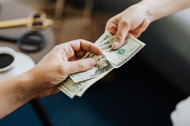 dollar-steadies-us-iran-deal-talks-impact-indian-investors