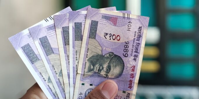 How to Earn Rs 50,000 Per Month Using AI Tools in India