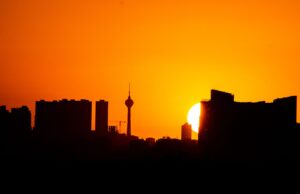 India Bonds Rise as Oil Prices Slump on Iran Peace Deal Hope – What This Means for Your Savings