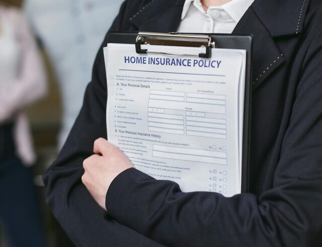 insurance-agent-vs-direct-buy-india-2026
