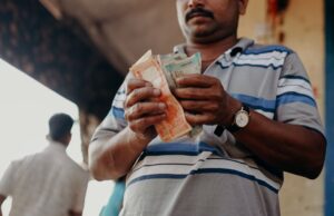 Nifty in Control of FIIs? 13 Bluechips Face Worst Institutional Selloff in 2024